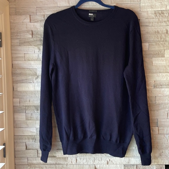 J Crew men’s slim cut merino wool sweater